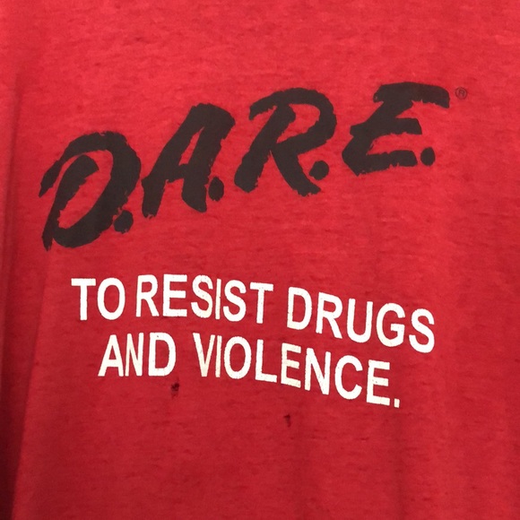 Vintage DARE T-shirt - Picture 2 of 6